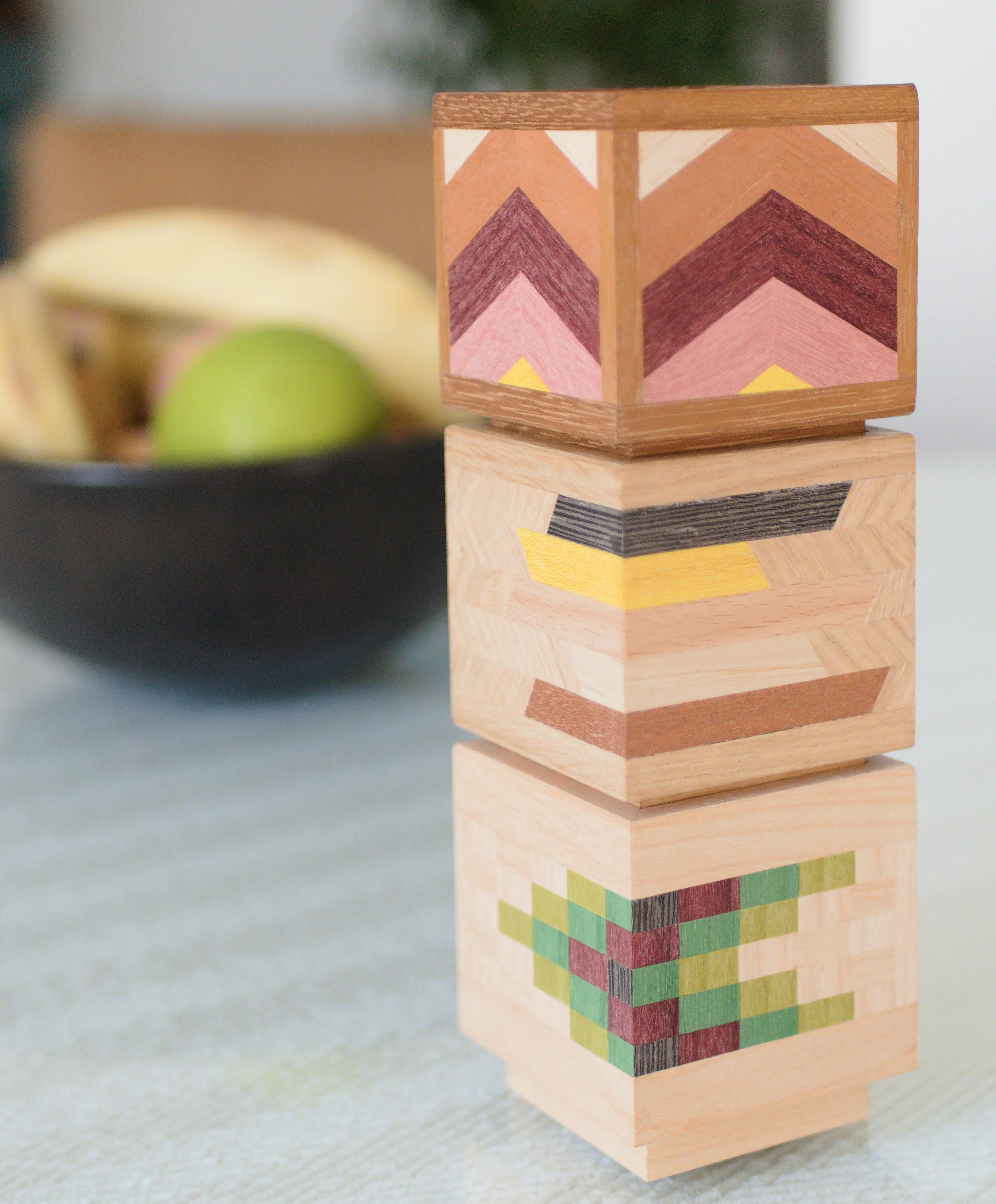  Conjunto de tres cajas de parquetería 