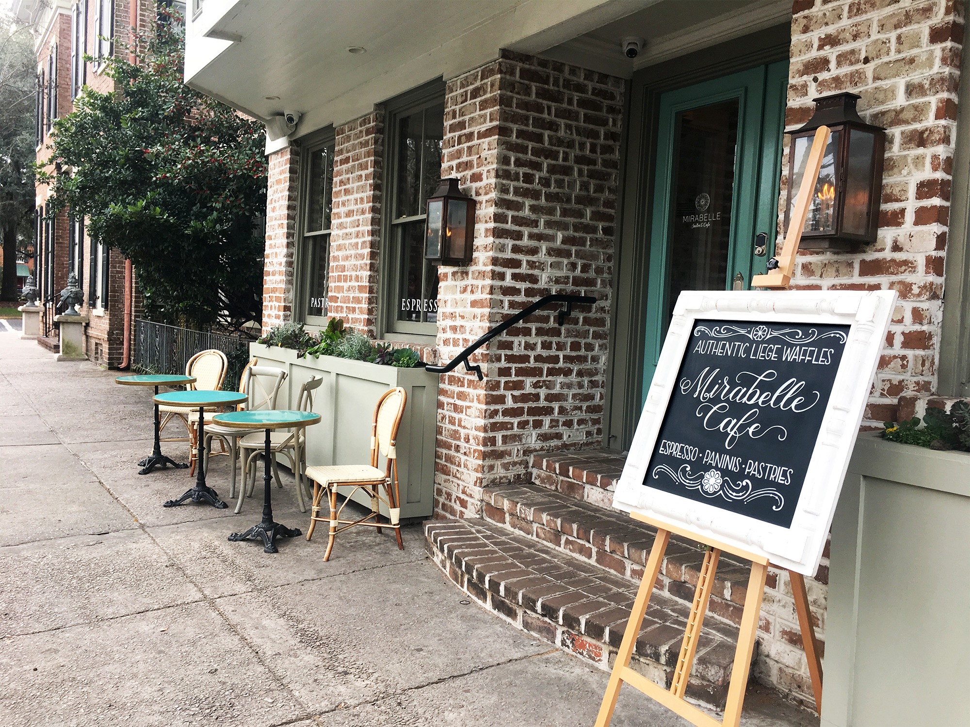 Mirabelle Cafe specializes in Liege waffles and hand-crafted espresso drinks, and is located in the heart of Savannah’s historic district. I wanted the lettering to reflect it’s French inspired elegance, while also keeping a ‘down home’ southern, relaxed aesthetic.