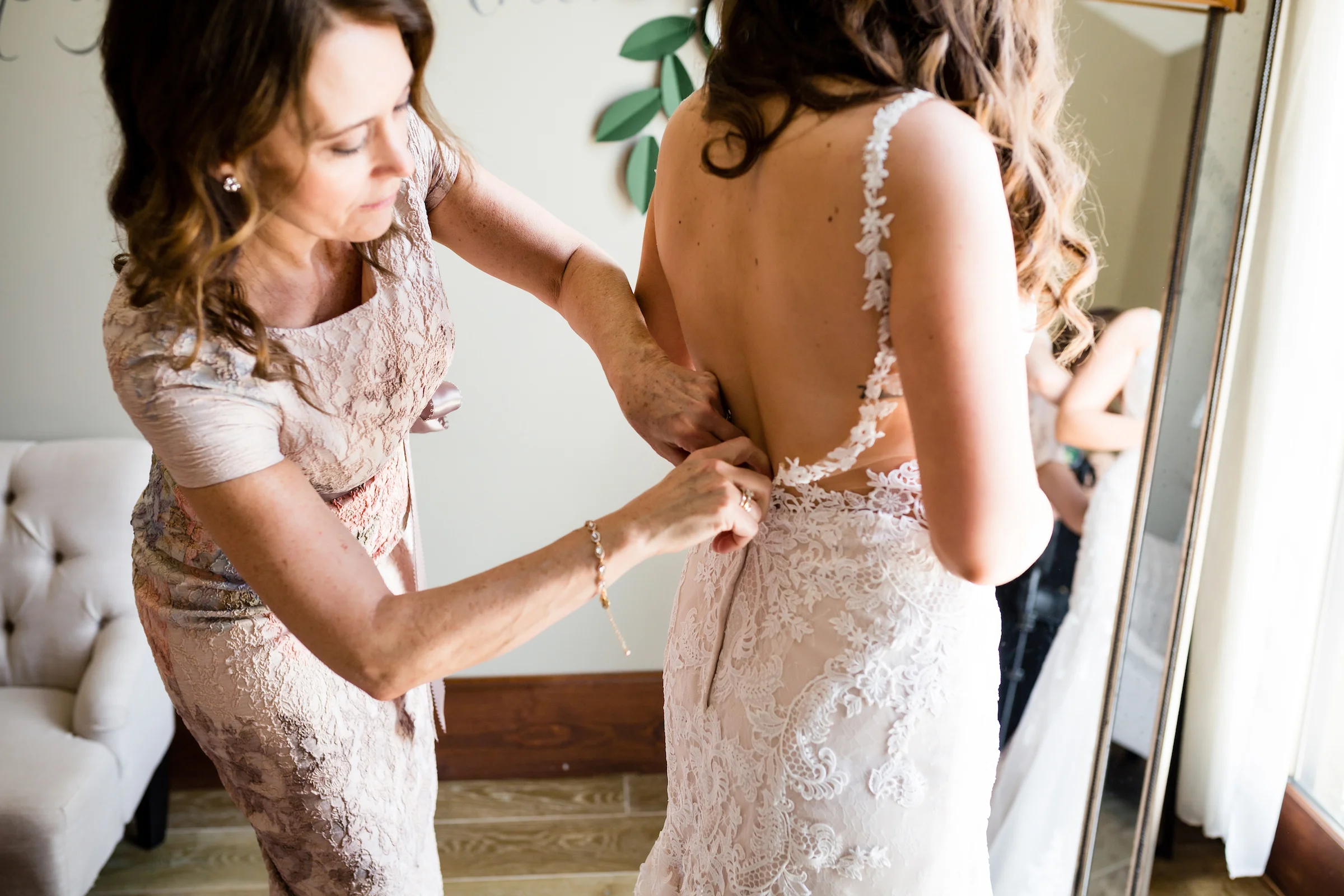 brielle-davis-events-kairos-photography-chandler-hill-wedding-bride-getting-dress-on.jpg