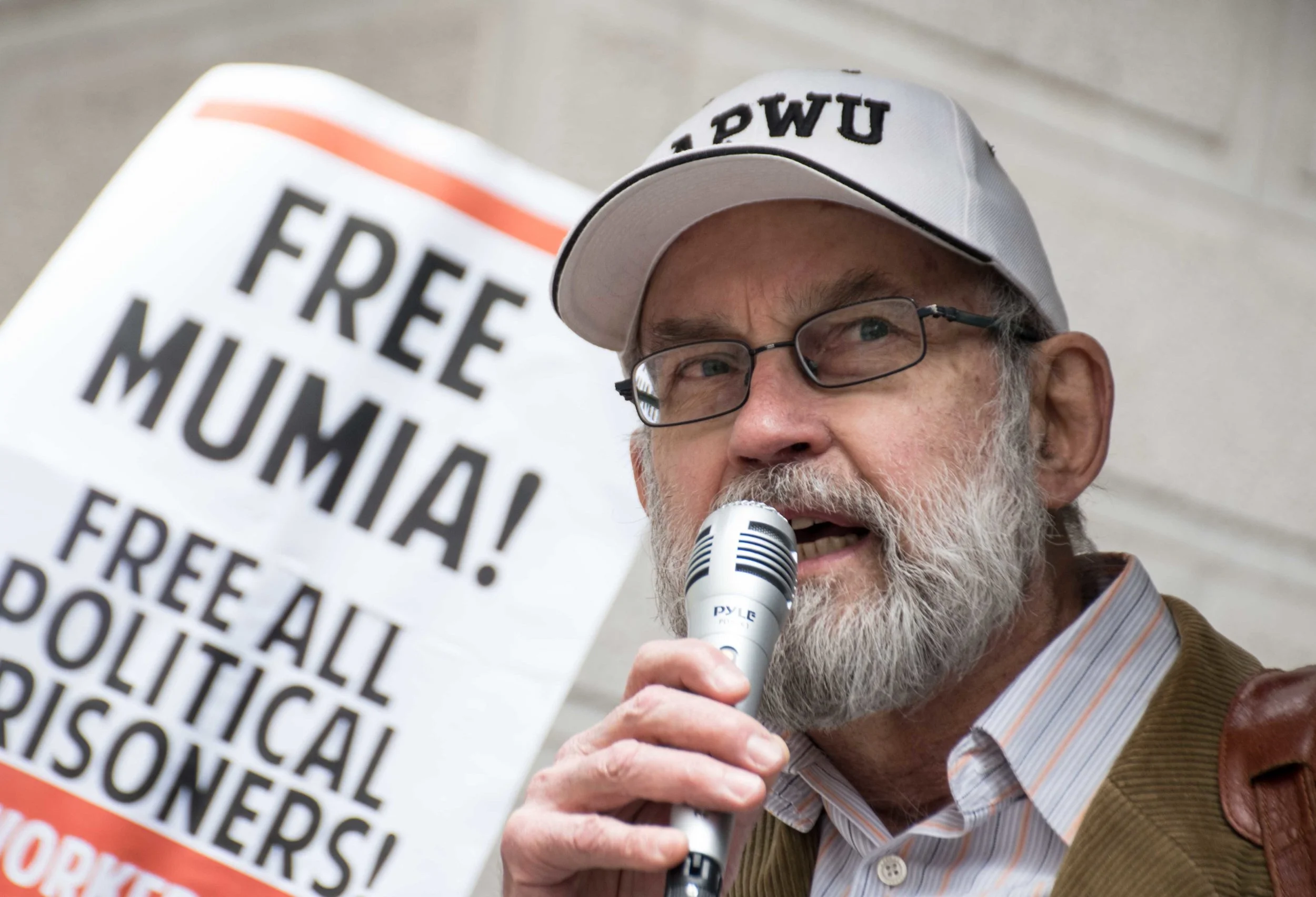 Philadelphia, Apr 18, 2019 - Press Conference for Mumia Abu-Jamal. Bill Bachmann, APWU (photo credit: Joe Piette)