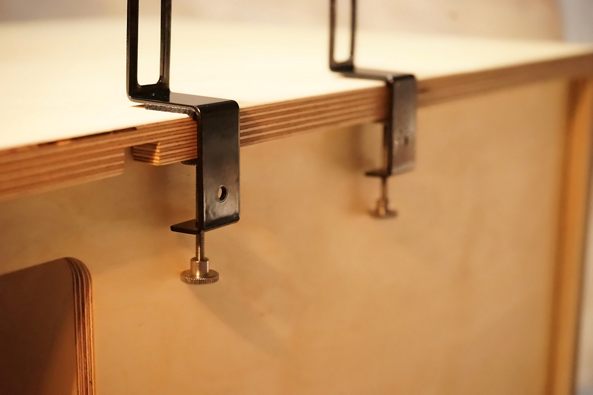 Jacket-Bracket-Attached-to-Top.jpg