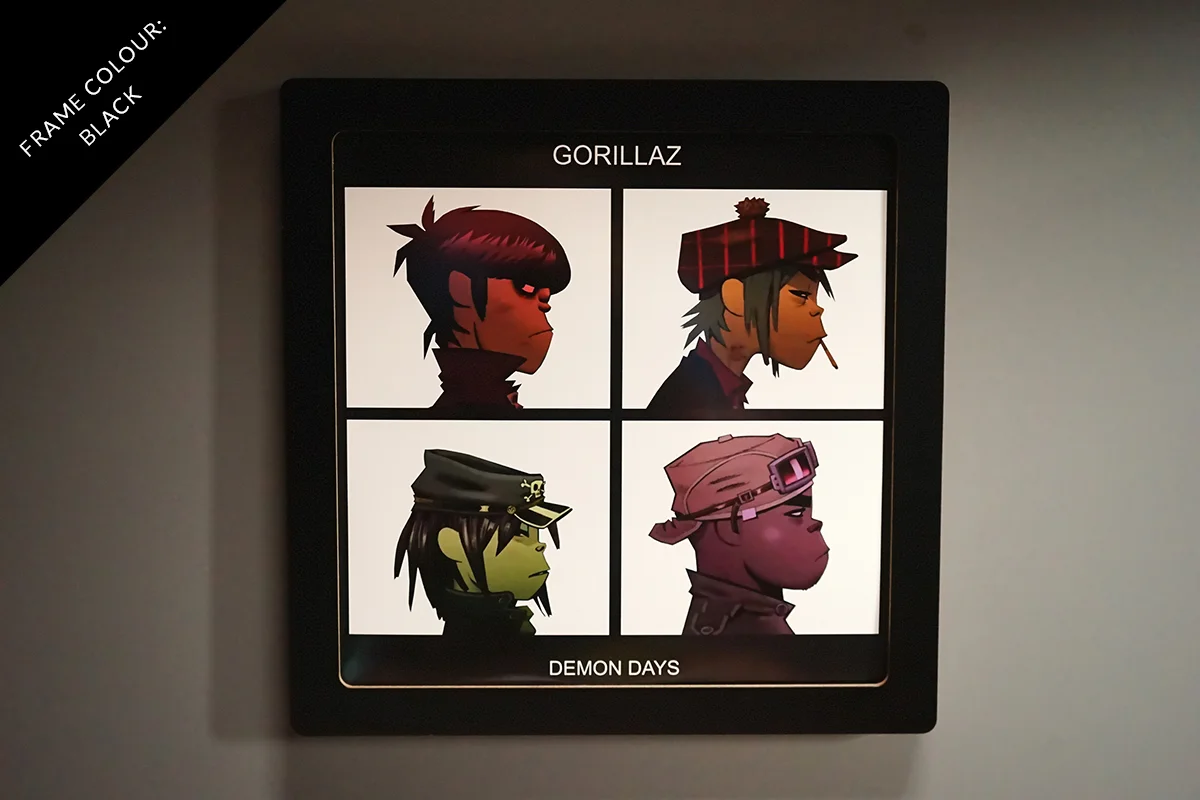 now-displaying-black-frame.jpg