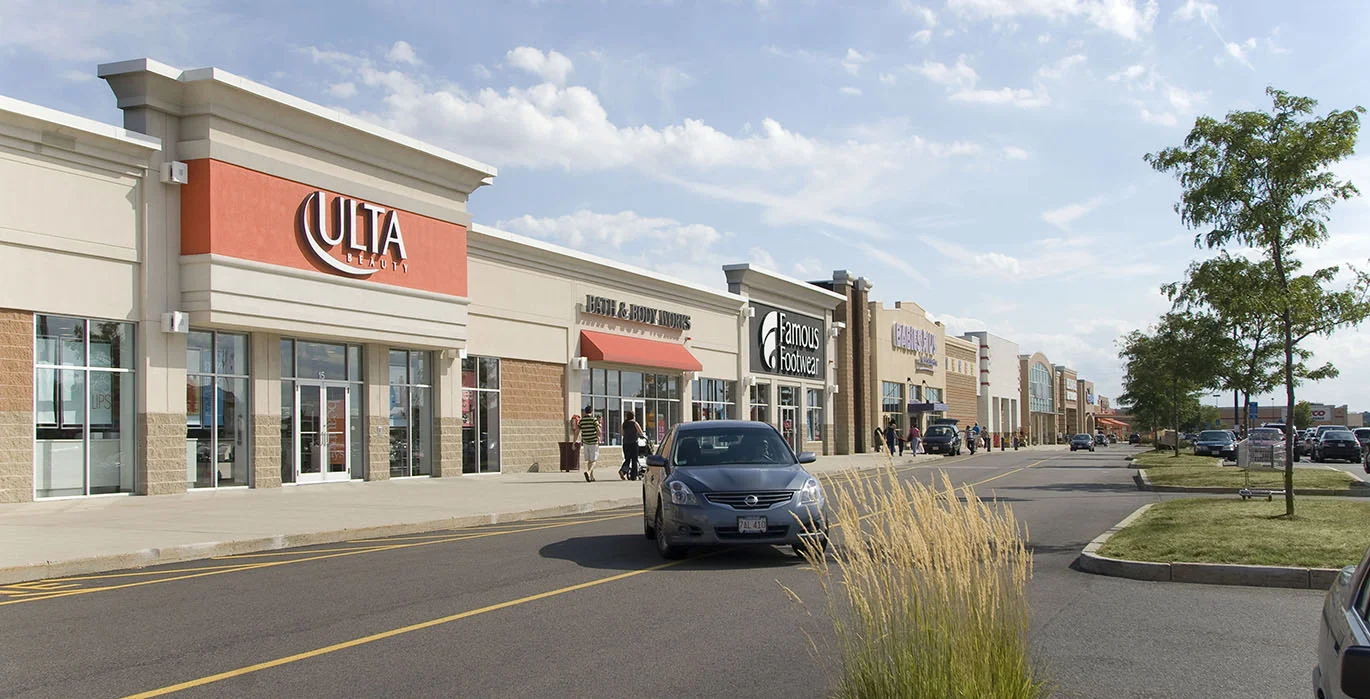 Famous Footwear Gateway Shopping Center Flash Sales