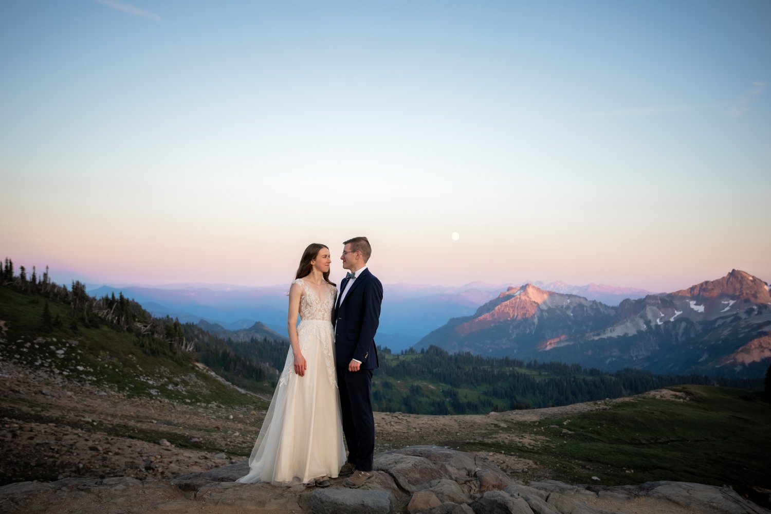 How Lighting Affects Your Wedding Photos (And Why It Matters More Than You Think)