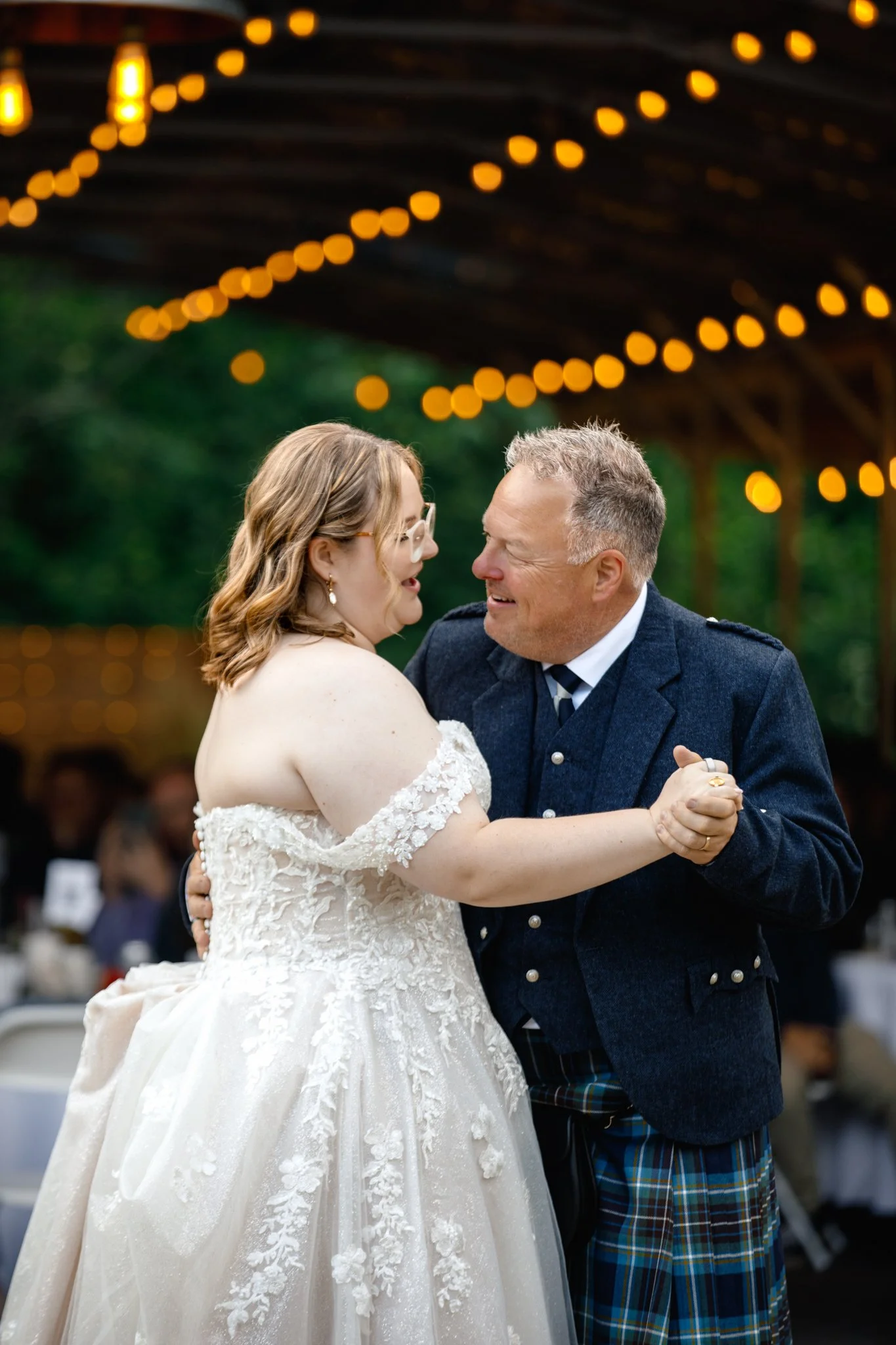 Lauren&Brandon (212 of 248).jpg