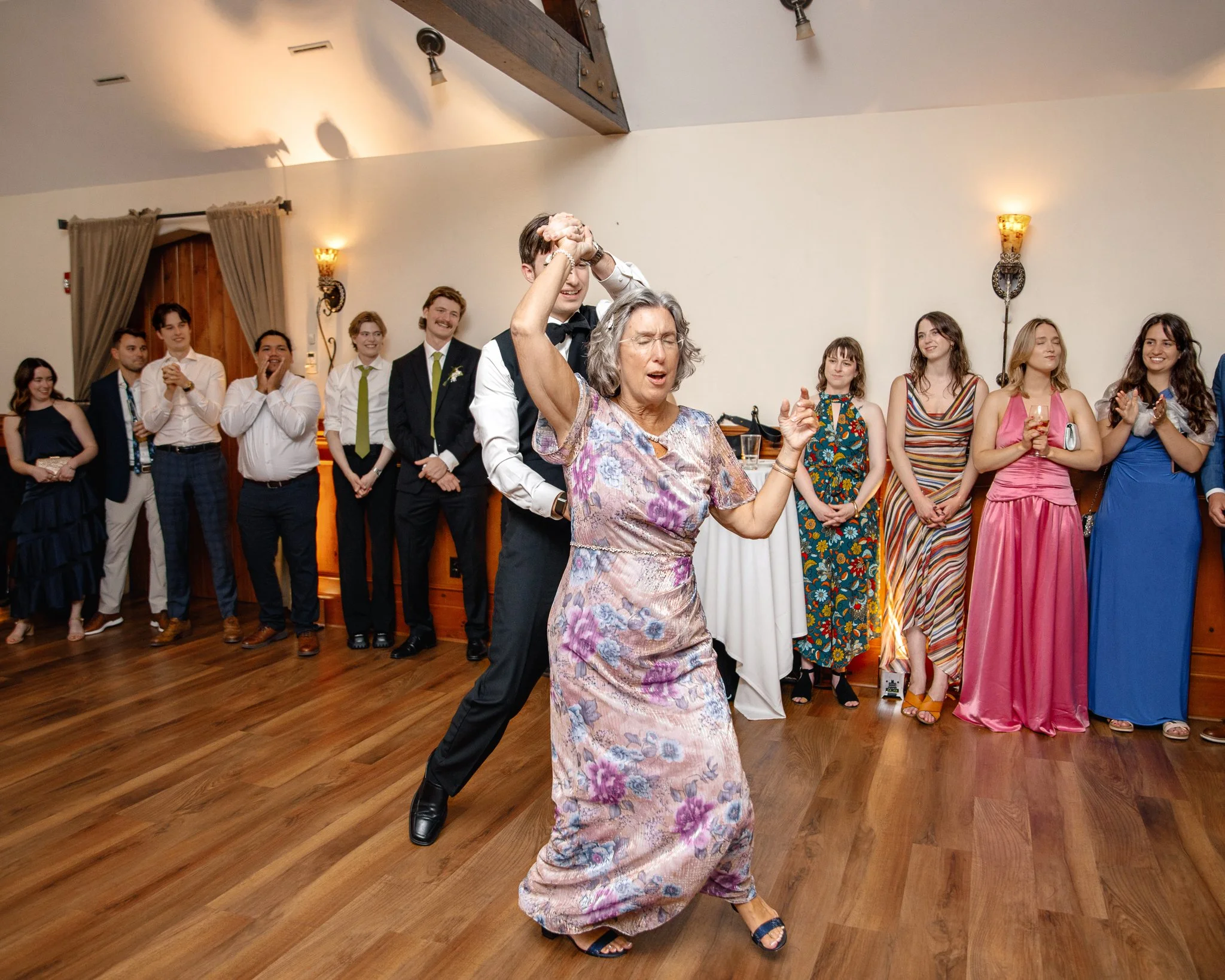 Julia&Justin (220 of 250).jpg