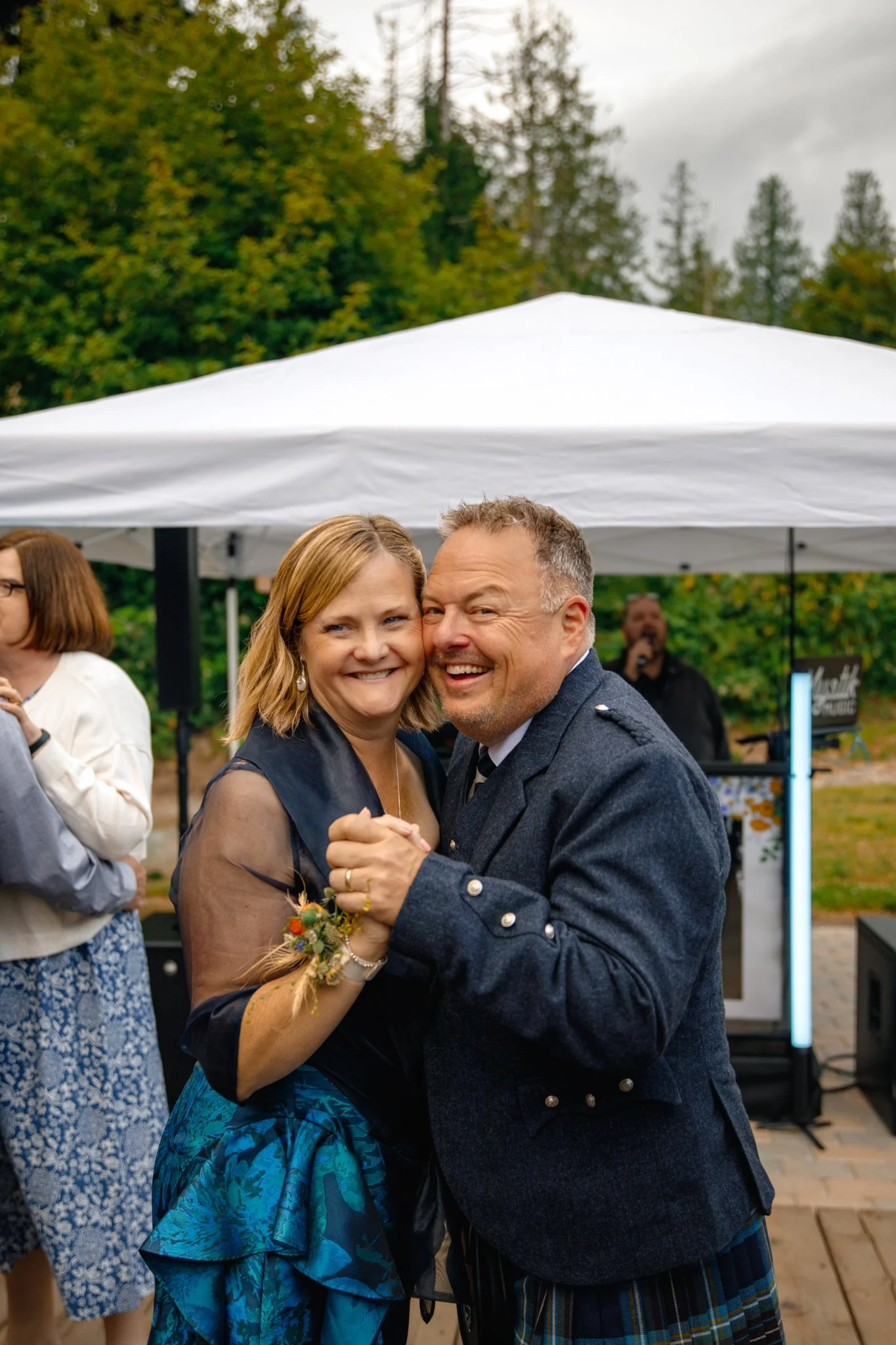 Lauren&Brandon (243 of 248).jpg