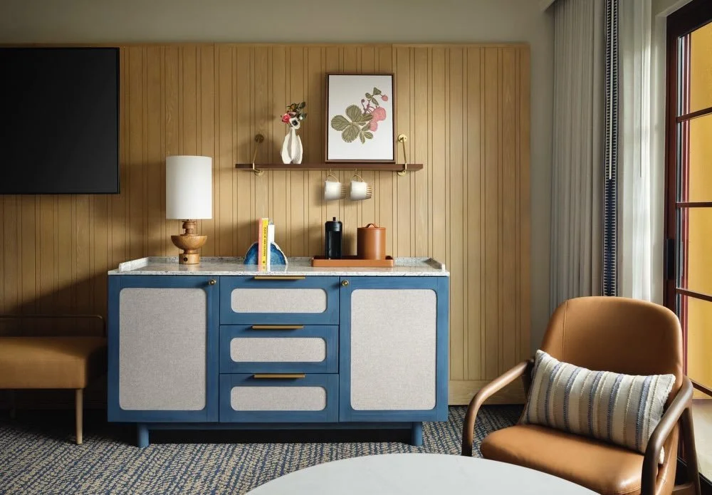 Loved collaborating with the designer on these guestrooms ☀️ vision + story &bull; @hotelsoleacarlsbad Comfortable. Botanical. Refined. An eclectic expression of coastal ease.

Hotel Solea, Autograph Collection
Carlsbad, CA
Opening March 4, 2026
@mon