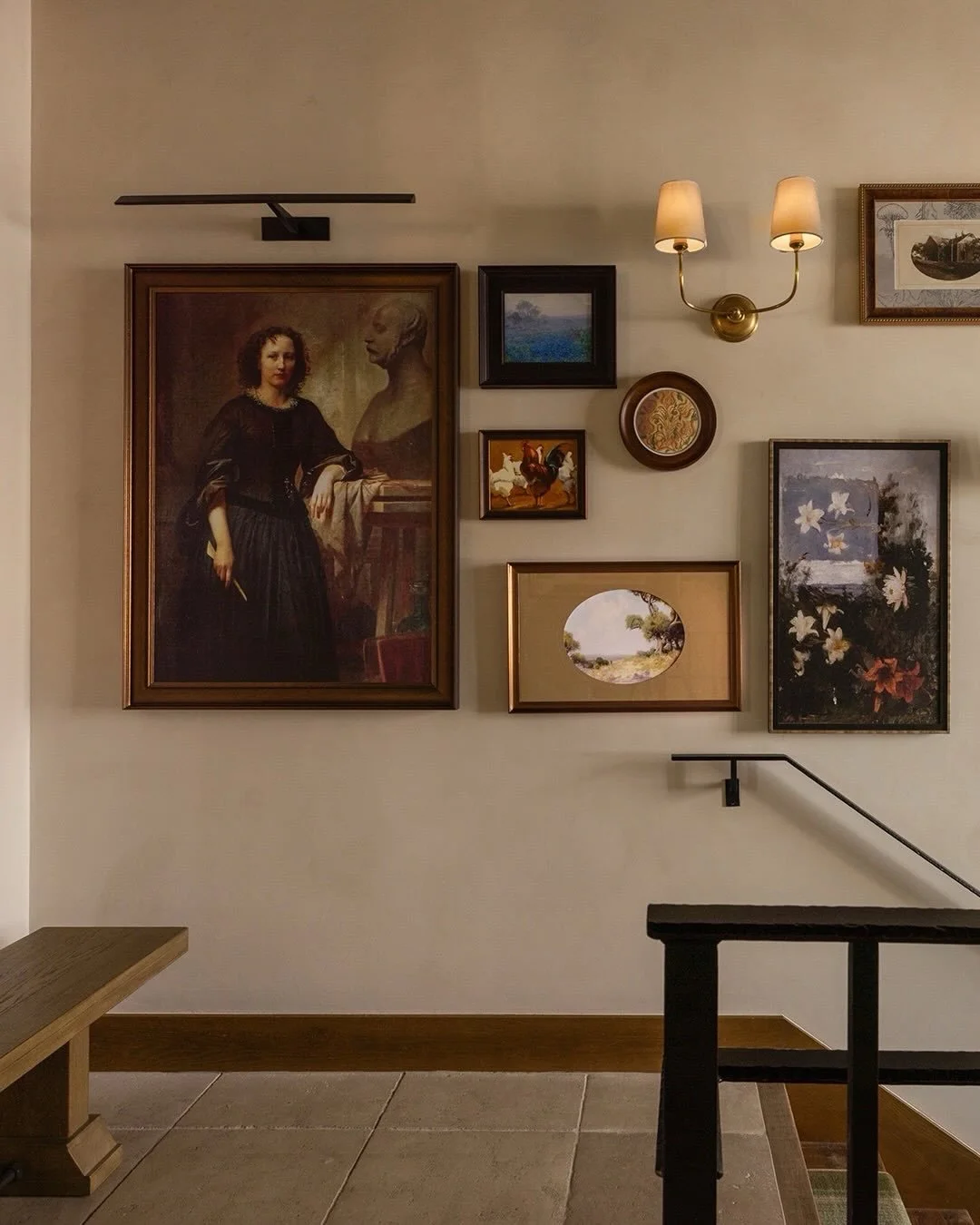 💙The Summit Rock Clubhouse @murphycramerdesign is a refined retreat rooted in the natural beauty and architectural heritage of the Texas Hill Country.

The design draws inspiration from the region&rsquo;s historic German farmhouse architecture, blen