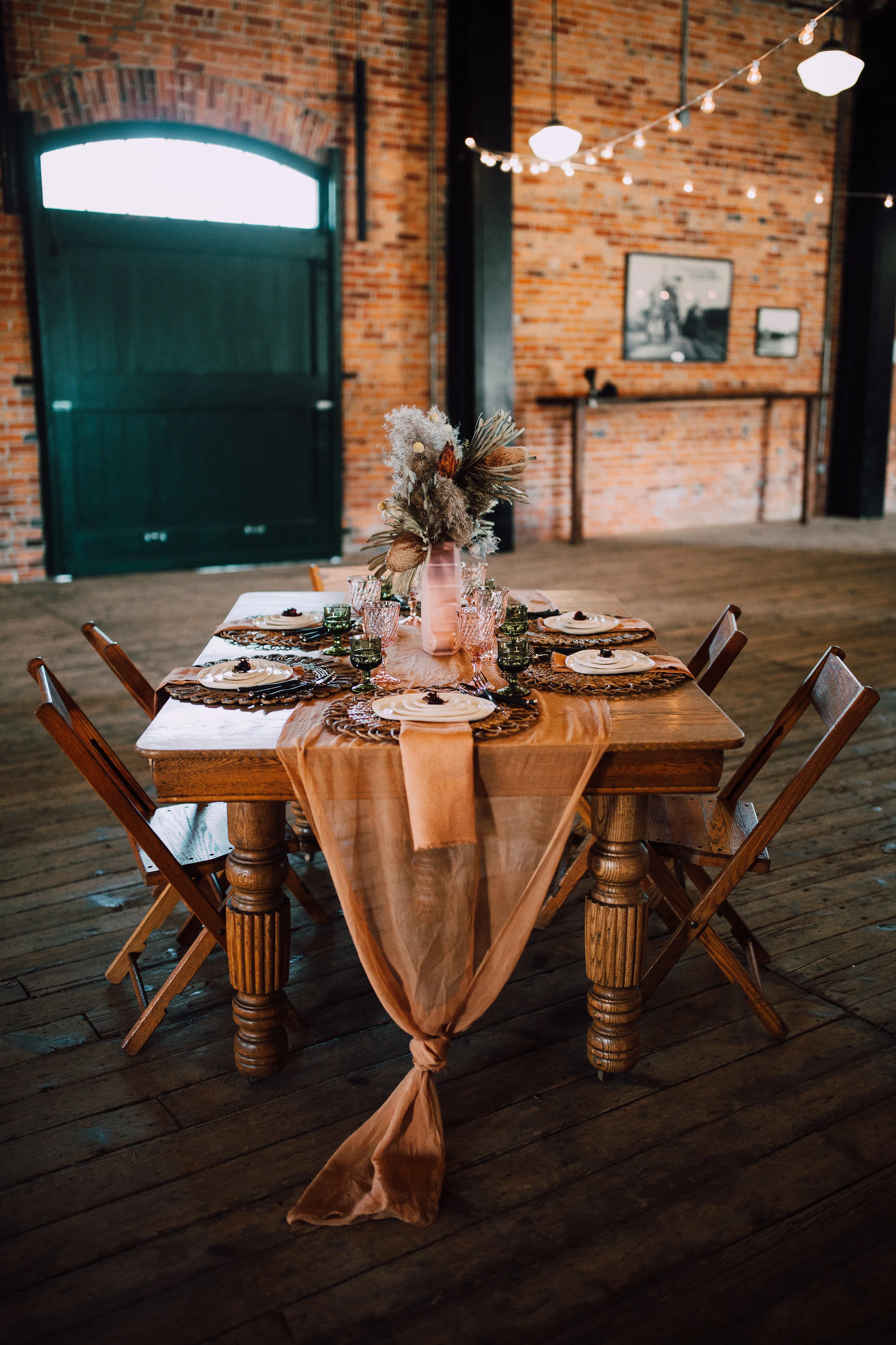 StyledShoot-BohoElopement-6 (1).jpg
