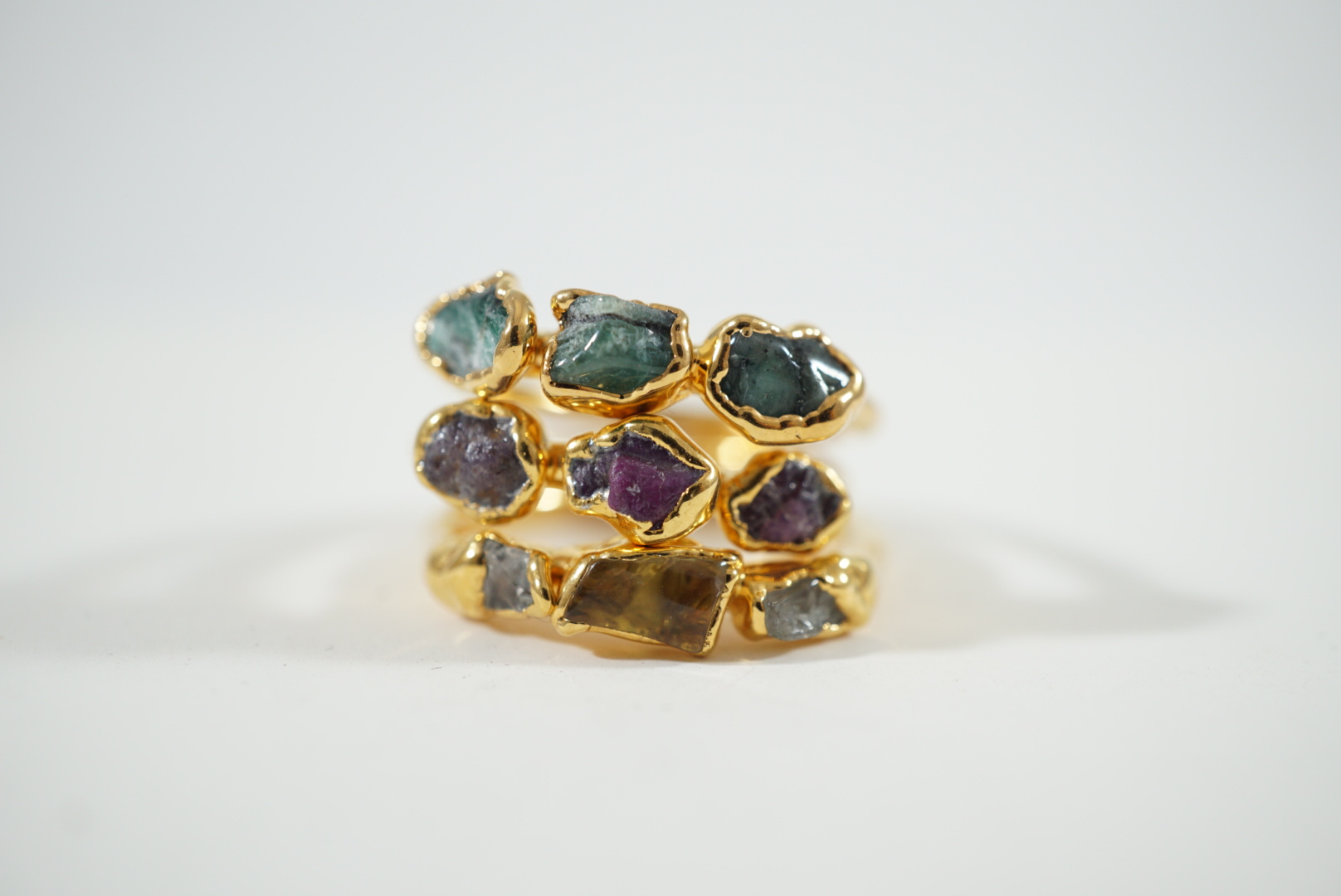 Pebble & Stone creates electroformed jewelry by growing metal around raw stone with electricity. At the sample sale you’ll find perfectly imperfect seconds and discounted past season pieces.
