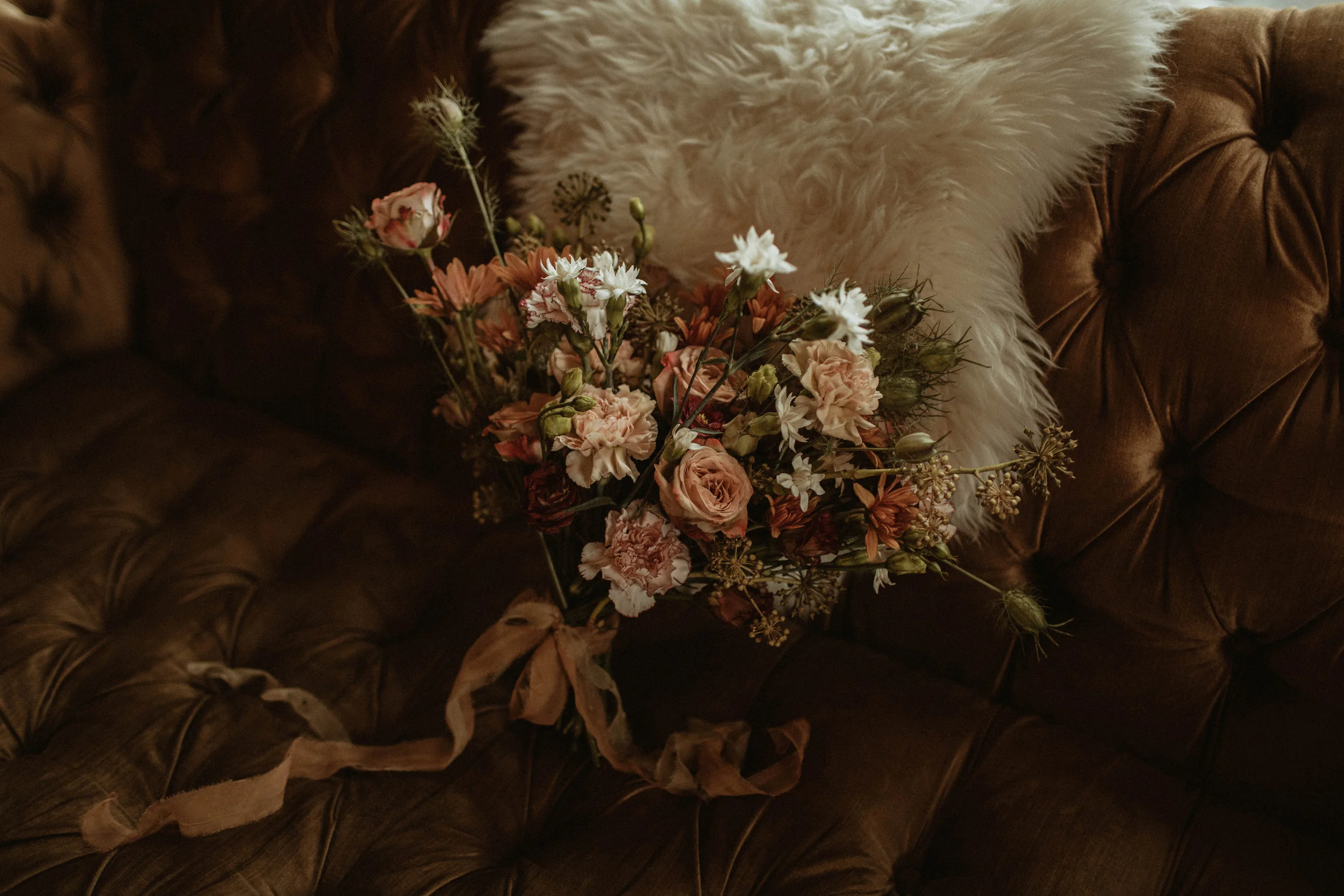 Venue: Brooklyn Outdoor Florals: Willa Rose Floral Photography: Molly Grunewald Rosemarine Textiles 1” wide terracotta ribbon Rosemarine Textiles 1” wide champagne ribbon