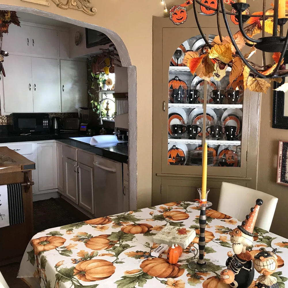 October- Dining 03.jpg