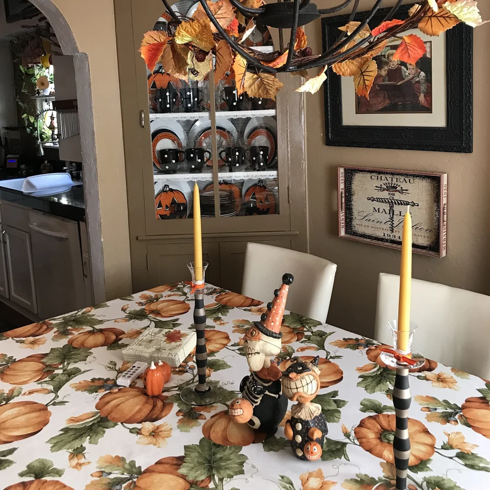 October- Dining 02.jpg