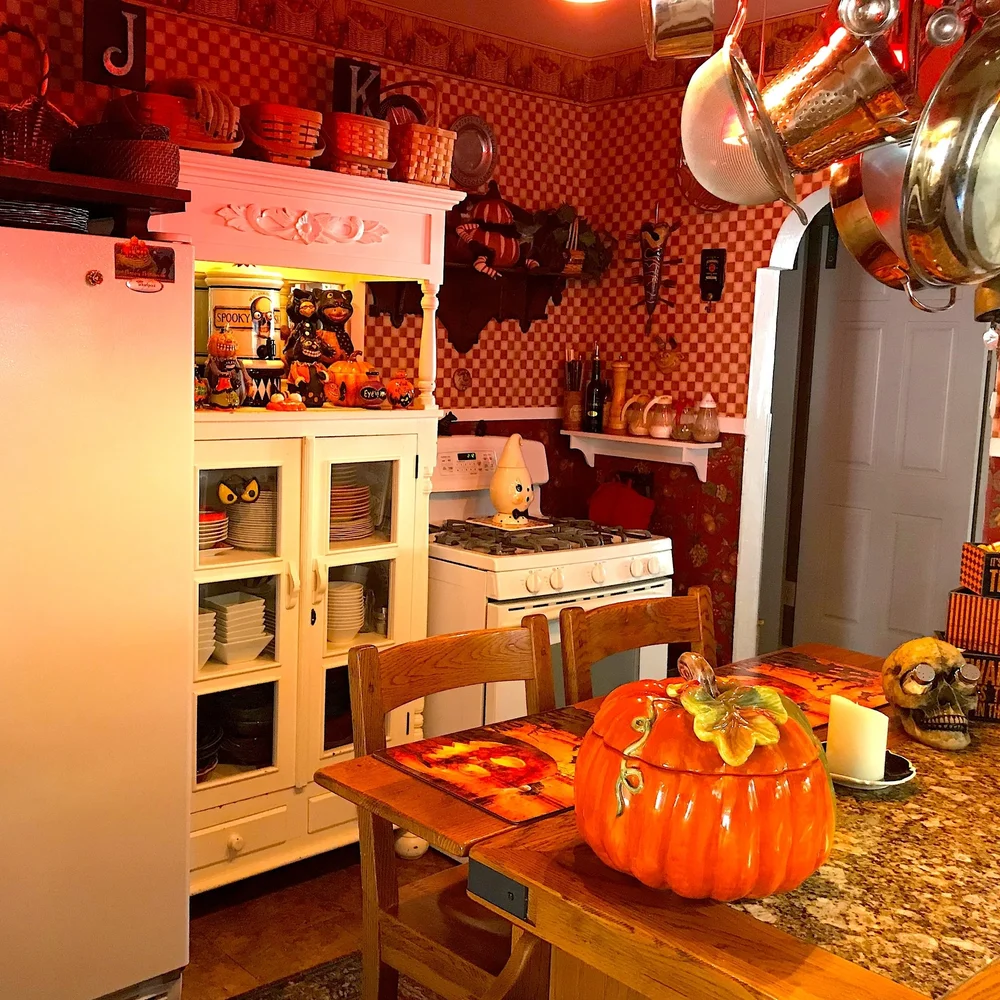 October- Kitchen 01.jpg