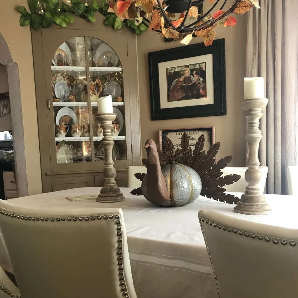 Explorers- Dining 01.jpg