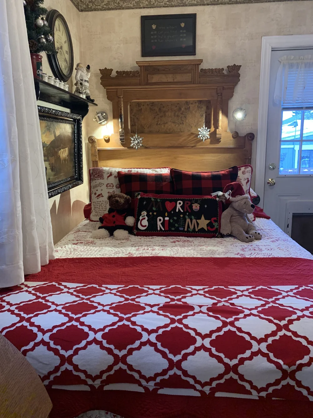W- Bedroom 1 bed.jpg