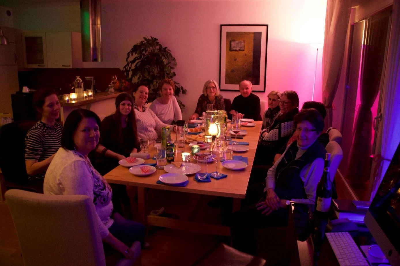 Lifegroup in Hall mit Angela.jpg
