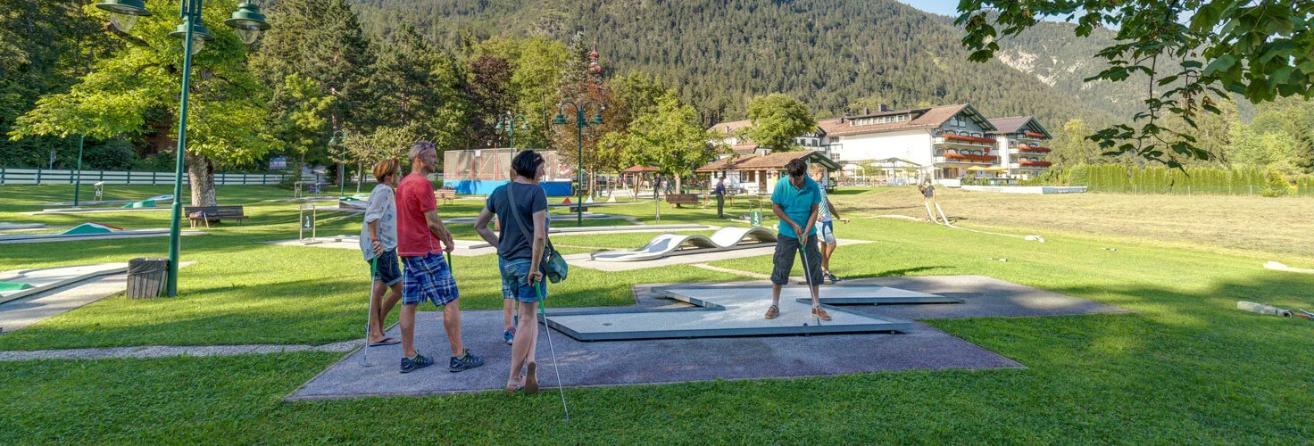 Gemeinschaftszeit: MINIGOLF