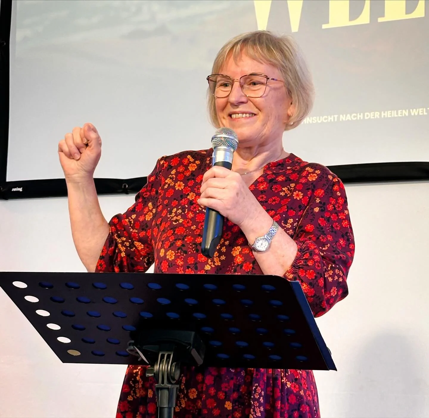 Manchmal zerbricht &bdquo;heile Welt&ldquo; &hellip;. 

 
nicht laut &ndash; sondern leise.
In einem Blick.
In einem Satz.
In einem Moment, wo du merkst:
&bdquo;Ich bin ganz allein, ich sch&auml;me mich &ndash; und hab Angst.&ldquo; 🫣

Und doch ruft