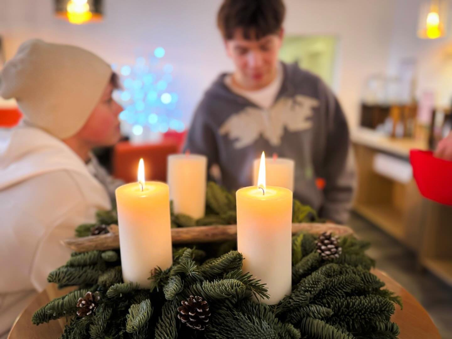 ✨ Was, wenn Gott dir 

 
n&auml;her ist, als du es gerade f&uuml;hlst?
Was, wenn der Moment, der alles in dir ver&auml;ndern k&ouml;nnte, l&auml;ngst vor deiner T&uuml;r steht &ndash;
und nur darauf wartet, dass du sie &ouml;ffnest? 👀🔥

Wir haben a