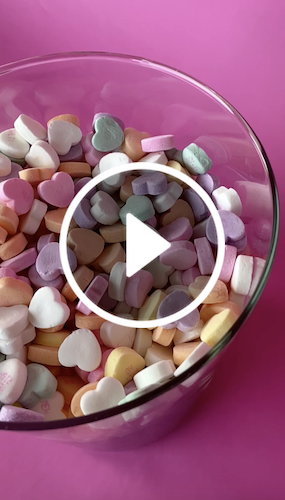 Stock Video Guess How Many Candy Hearts.png