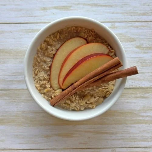 Stock+Photo+Apple+Cinnamon+Oatmeal+(1).jpg