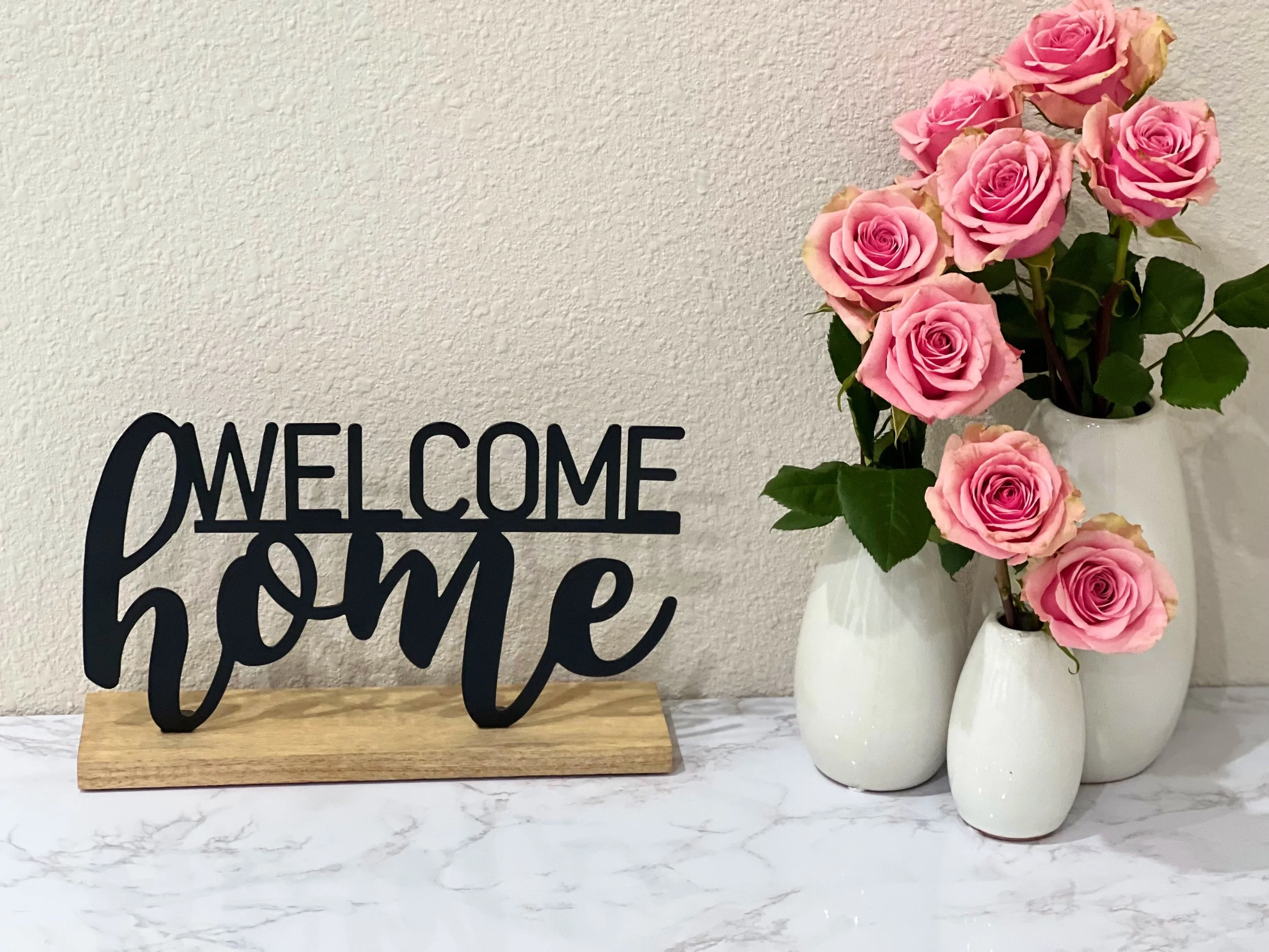 Welcome_Home_with_Pink_Roses.jpg