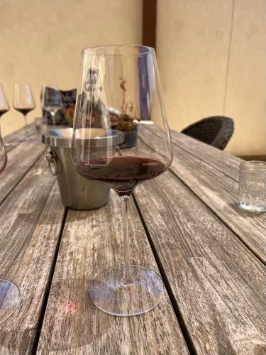 Stock+Photo+Red+Wine+Outdoor+(2).webp