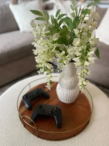 Stock+Photo+Flower+Vase+Wood+Tray+(5).webp