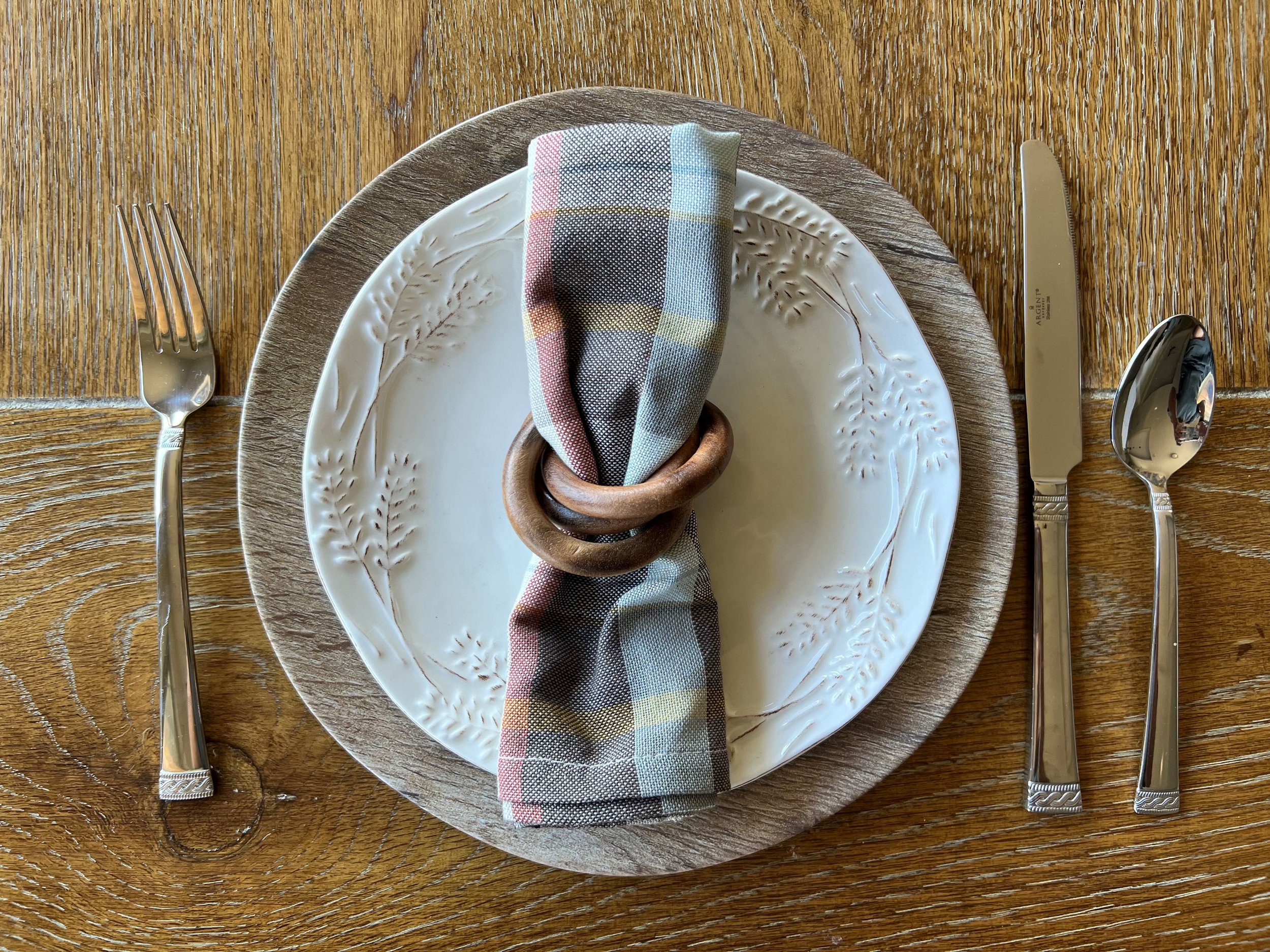 Stock_Photo_Thankful_Dinner_Place_Setting_Plaid_%281%29.jpeg