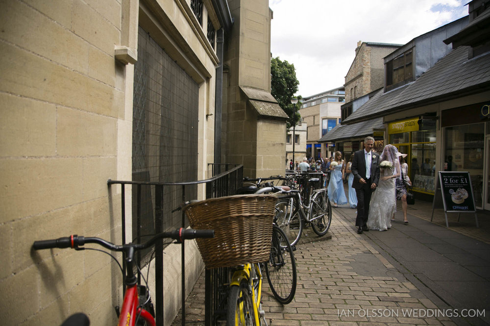 St Andrew's The Great Church Cambridge Wedding | STAG Church | C