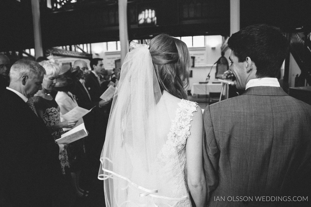 St Andrew's The Great Church Cambridge Wedding | STAG Church | C