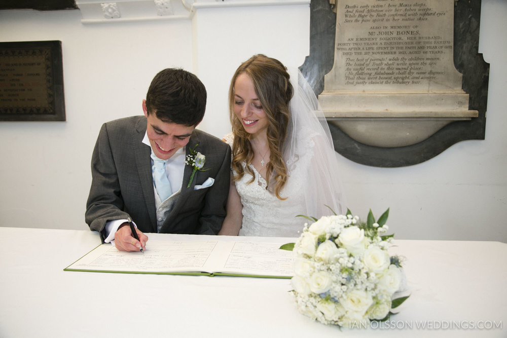 St Andrew's The Great Church Cambridge Wedding | STAG Church | C