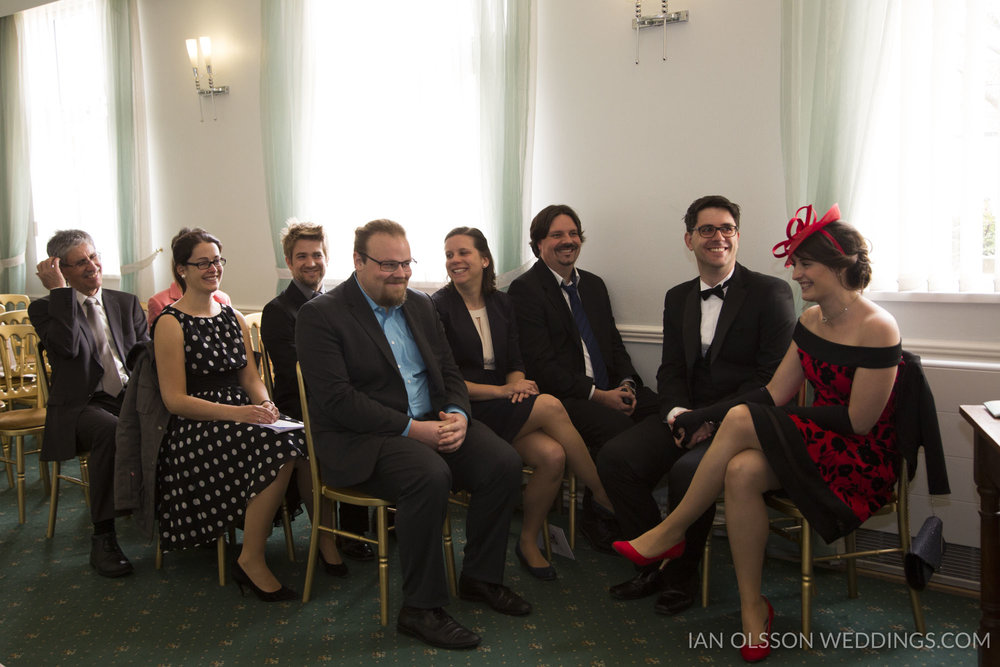 Shire Hall Cambridge Registry Office Wedding B&M | Photo: http:/