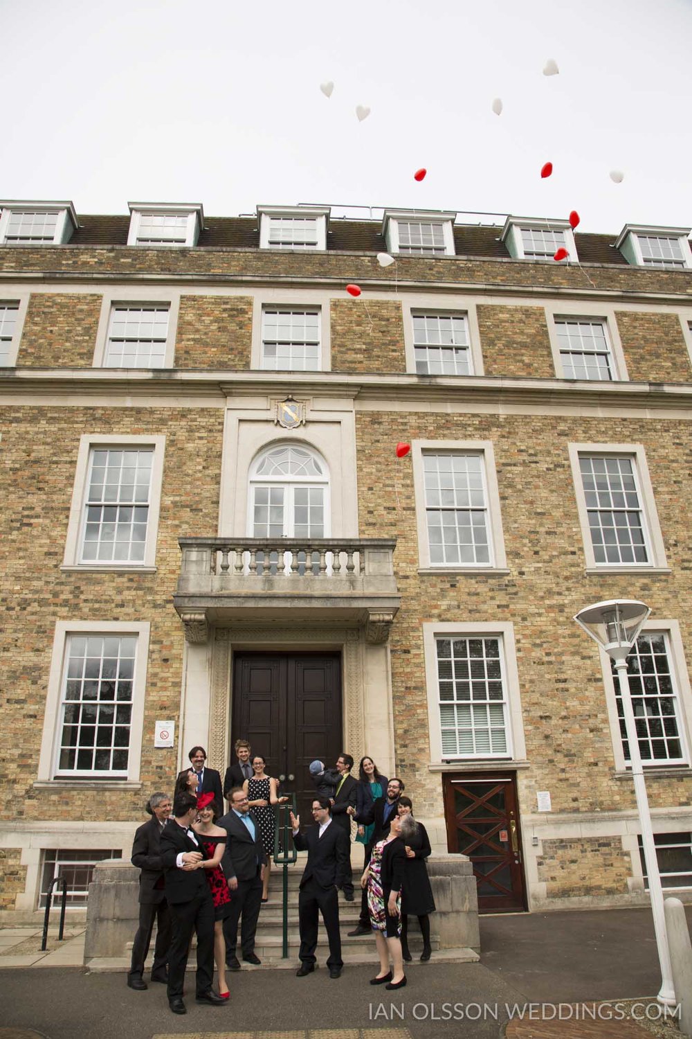 Shire Hall Cambridge Registry Office Wedding B&M | Photo: http:/