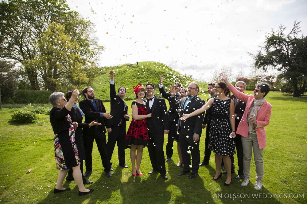 Shire Hall Cambridge Registry Office Wedding B&M | Photo: http:/