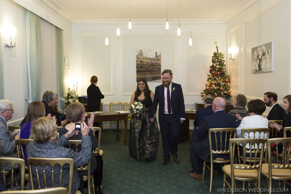 Winter Wedding at Cambridge Registry Office 1779-108