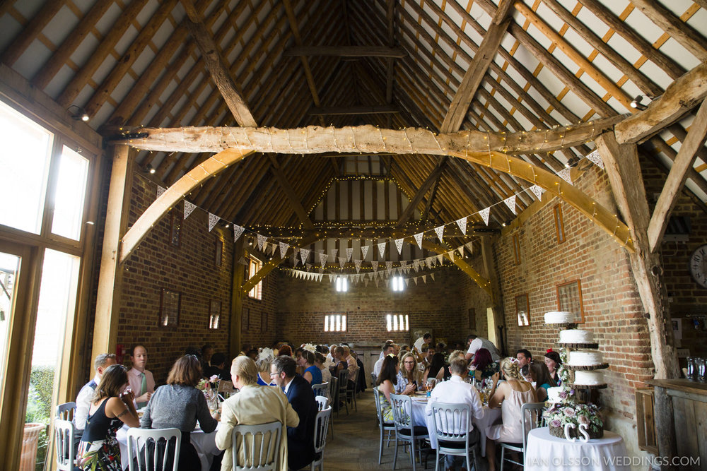 Thatch Barn Yelling Wedding Cambridgeshire | Photo: https://www.