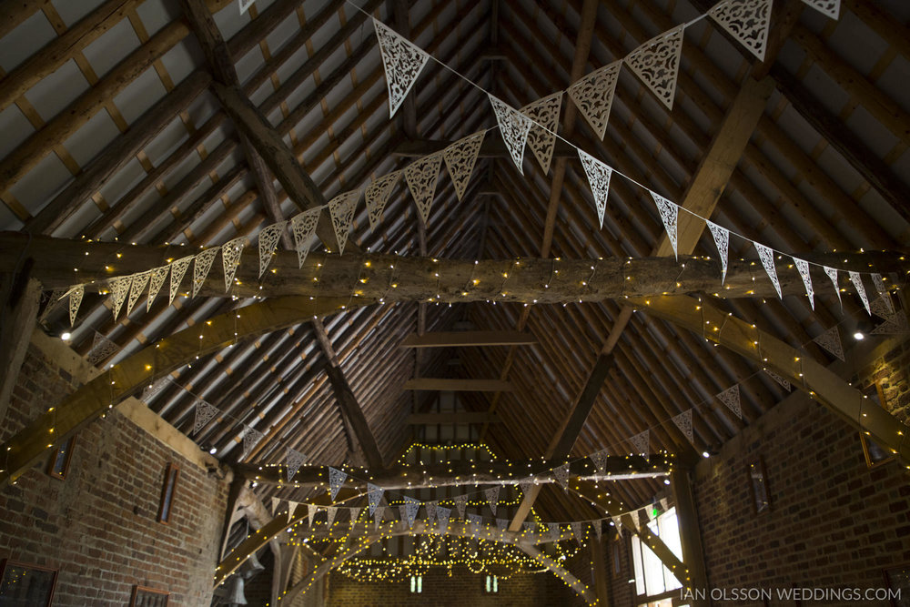 Thatch Barn Yelling Wedding Cambridgeshire | Photo: https://www.