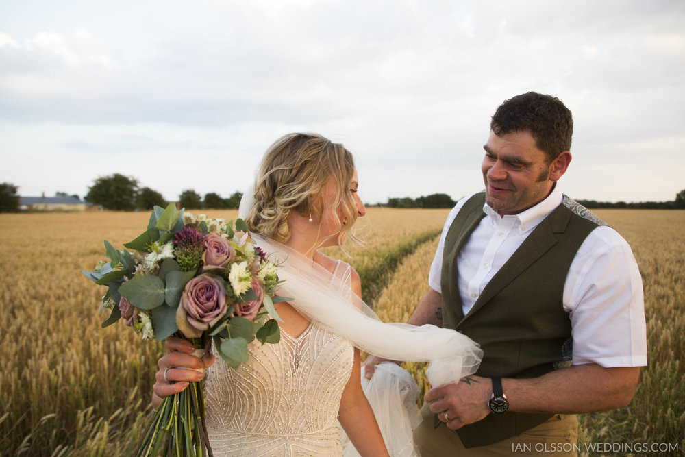 Thatch Barn Yelling Wedding Cambridgeshire | Photo: https://www.