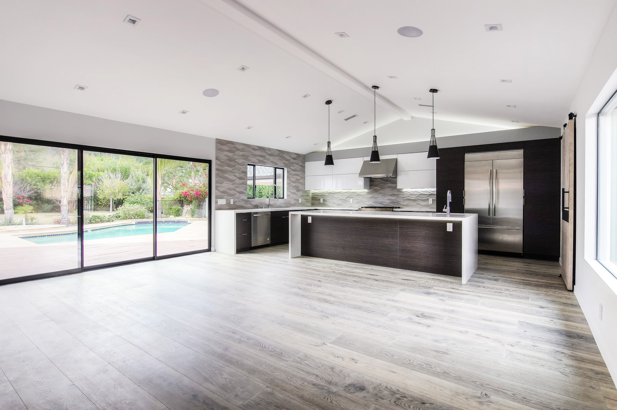 Modern and spacious kitchen