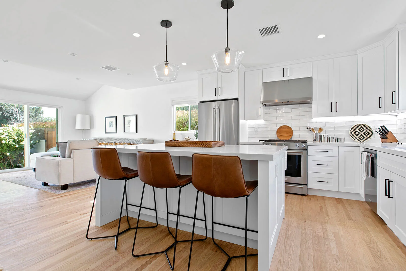 Van Nuys Complete remodel 25 SMALL.jpg