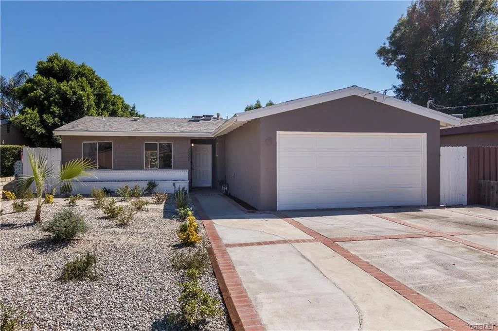 18826 Malden Street Northridge CA 91324
