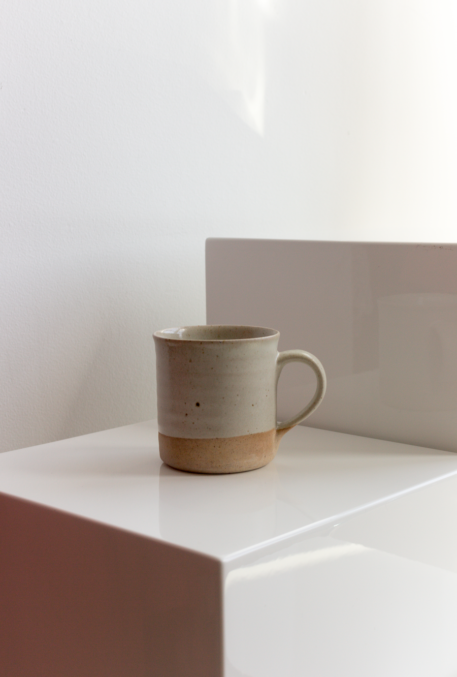 créme ceramic mug