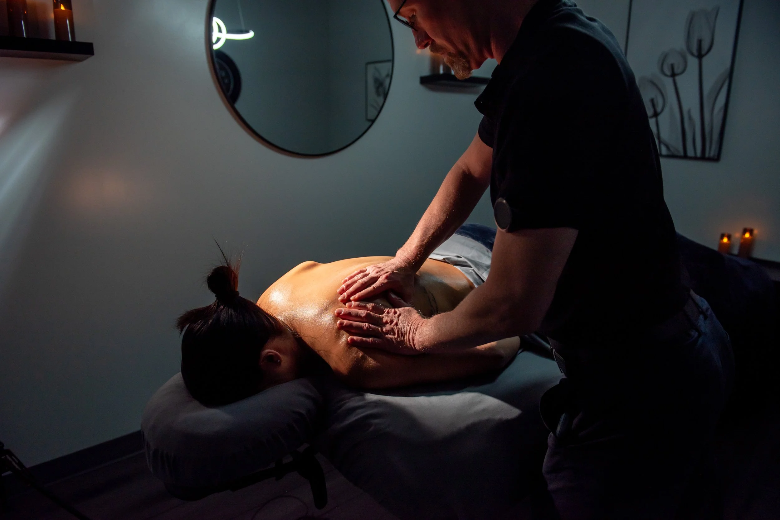 Charles Massage Pro Iris_MacK_Photos_Pure_Elevations_Cannabis_Spa_Nano_Salve_Massage_Denver_Colorado-01.jpg