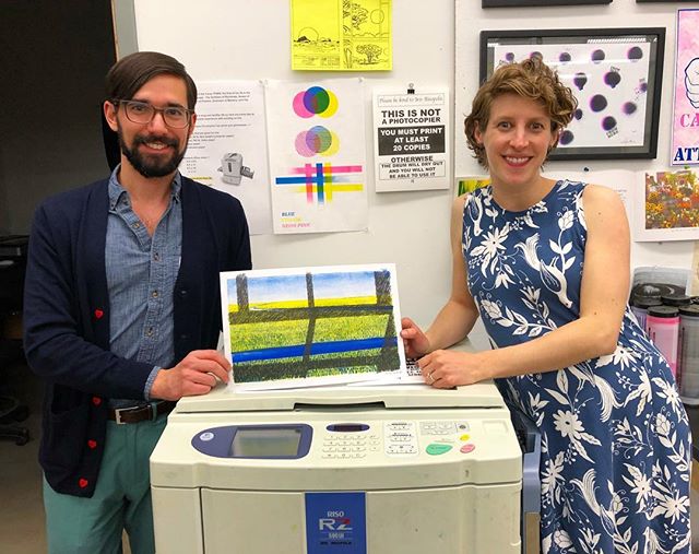 Many thanks to master printer Anne Smith for spending time with Navigation Press at last night&rsquo;s Off The Wall event. We produced a new edition of her print and got to show off what our Risograph, Iris Risopolis, can do.
🎉🎉🎉 #AnneSmith #Risop