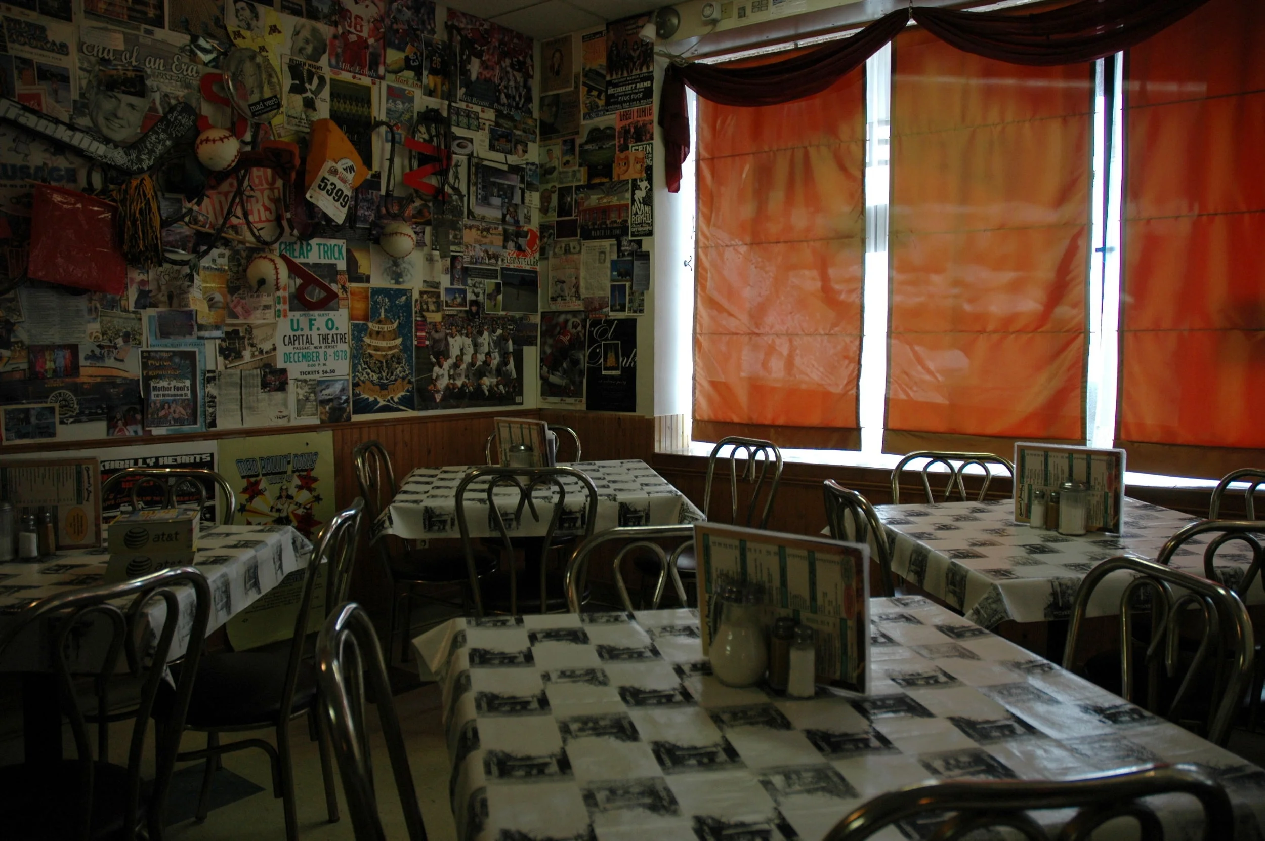 Cleveland's Diner interior