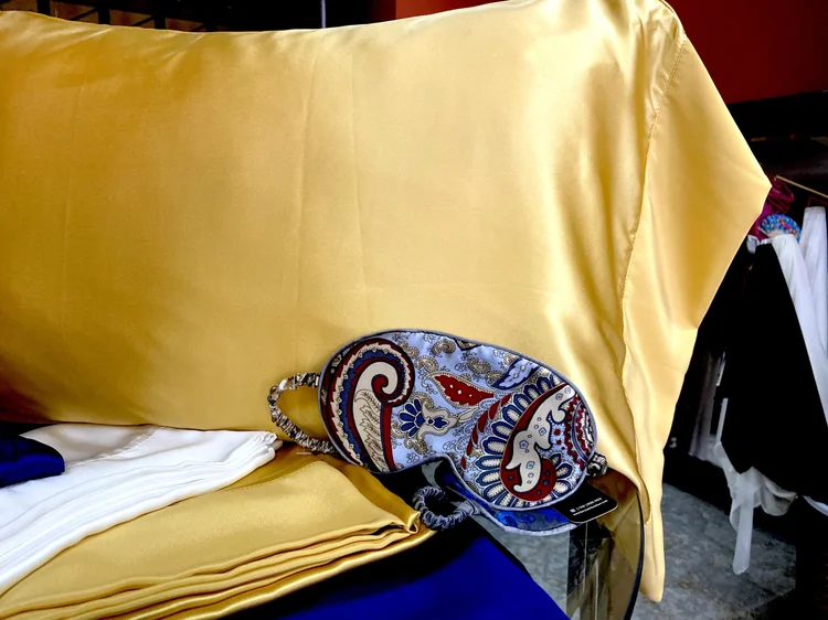 Fundas de almohada en seda natural — LA RUTA DE LA SEDA