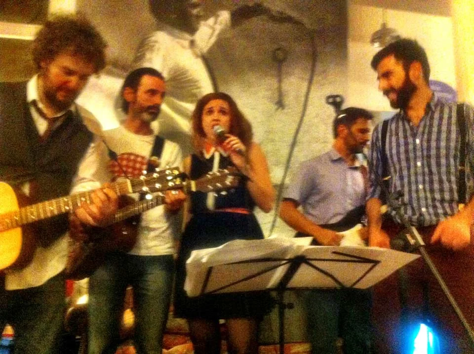  Concierto con Leonzinho &amp; Mulachinis&nbsp; (Lanzamiento de Linea Curve en Librería Ocho y Medio) Madrid, 2012   